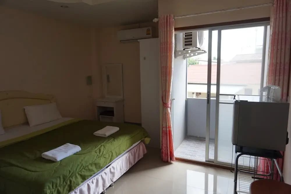 Standard Double room with balcony full double bed