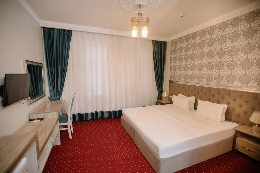 Standard Double room with balcony full double bed