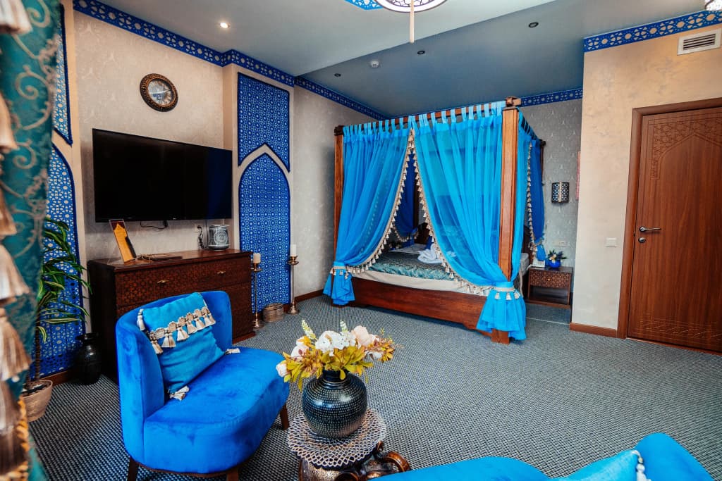Superior Double room with city view full double bed
