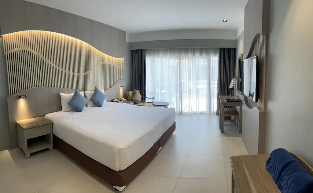 Superior Double room with balcony and with garden view full double bed