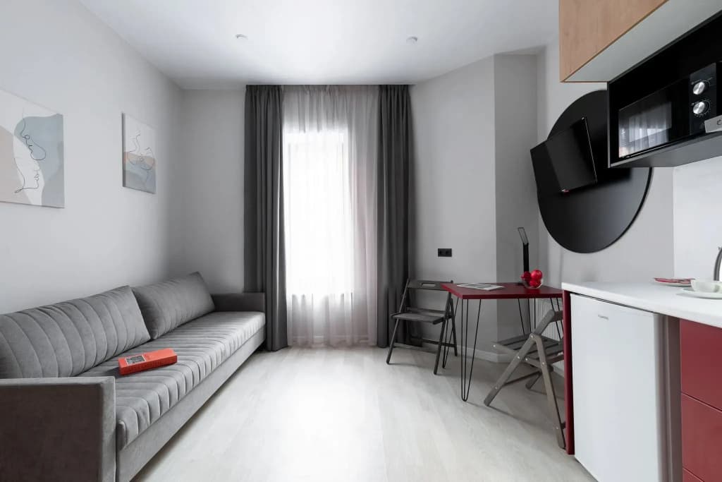 Standard Apartment on the 7 line VO with courtyard view