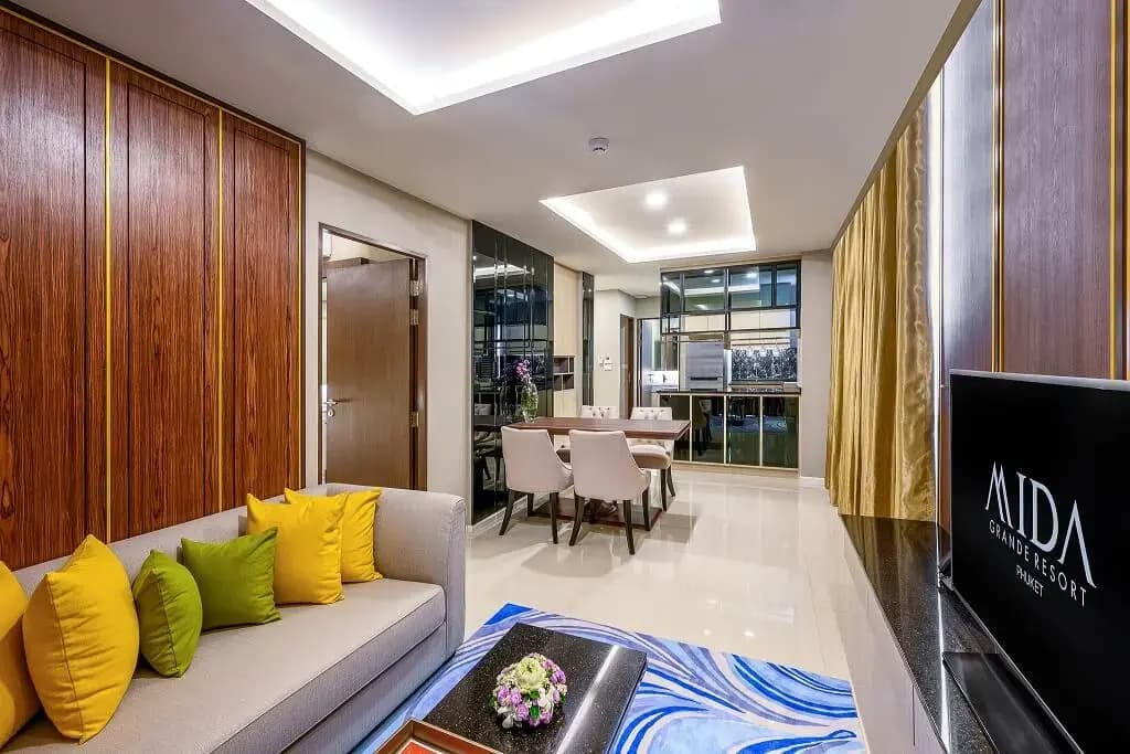 2 Bedrooms Family Triple Suite