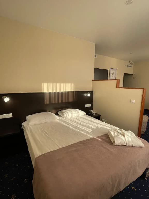 Standard Double Family room with city view full double bed