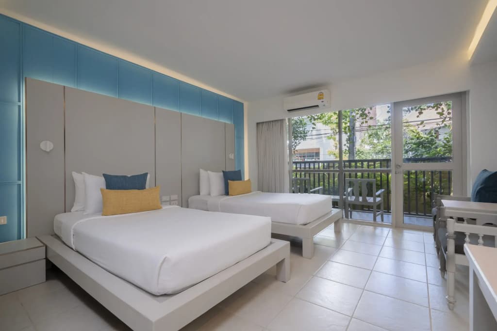 Superior Double room with balcony full double bed