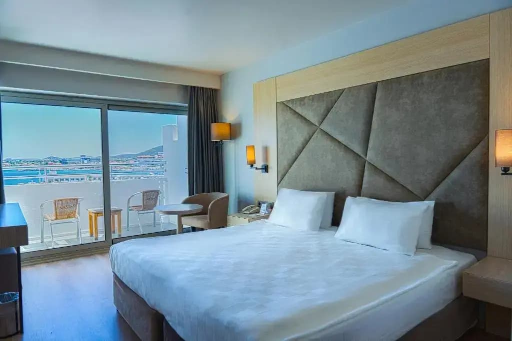 Superior Double room with sea view full double bed