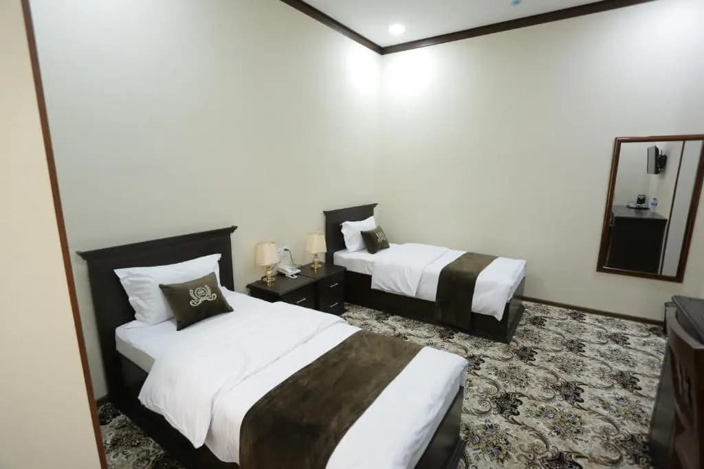 Standard Double room with courtyard view twin beds