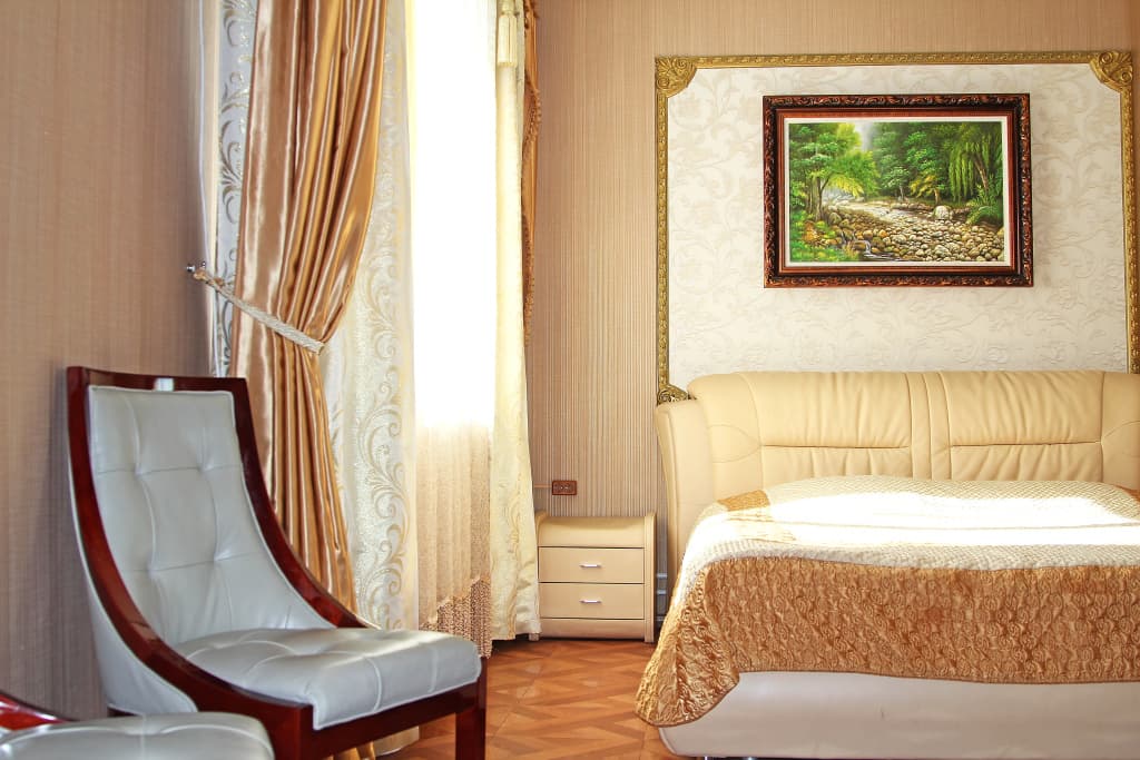 Double Junior Suite full double bed