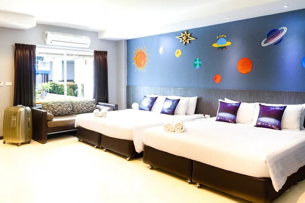 Courtyard Family room