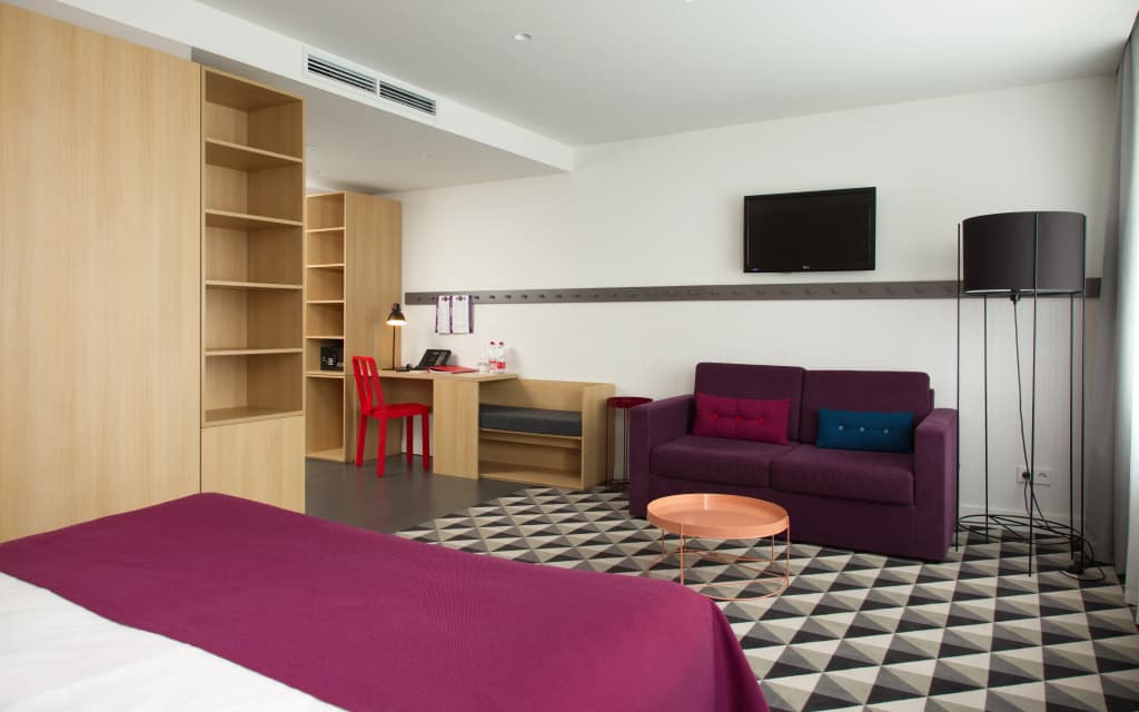 SMART Double Junior Suite full double bed