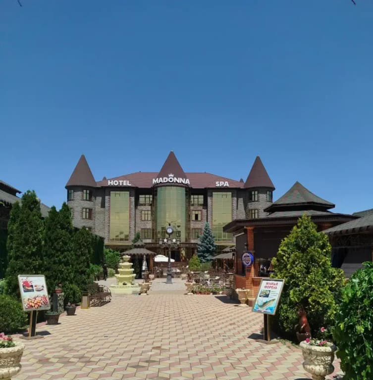 Hotel photo 1