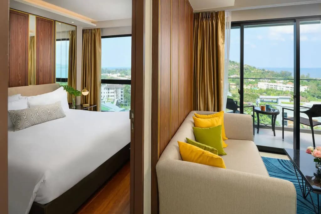 2 Bedrooms Family Triple Suite with ocean view