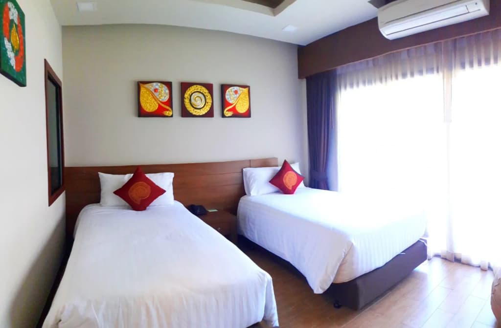 Crystal Double room with balcony and with city view full double bed