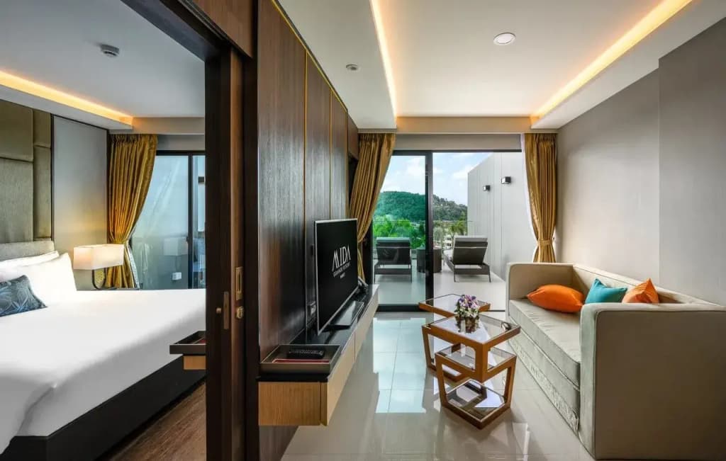 Grand Deluxe Plunge Pool Double room with ocean view full double bed
