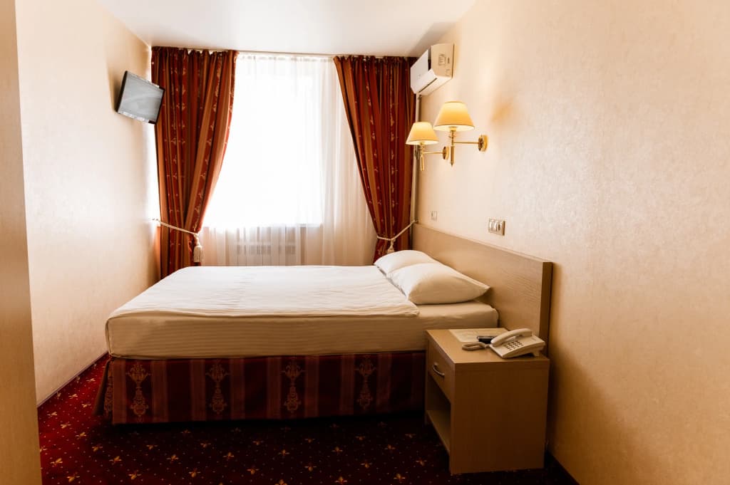 Standard Amaks Double room full double bed