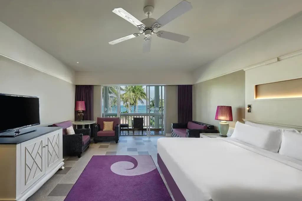 Laguna Double room with balcony and beachside full double bed