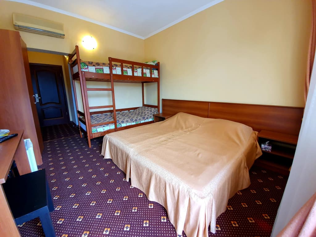 Family №34 Double room with balcony twin beds