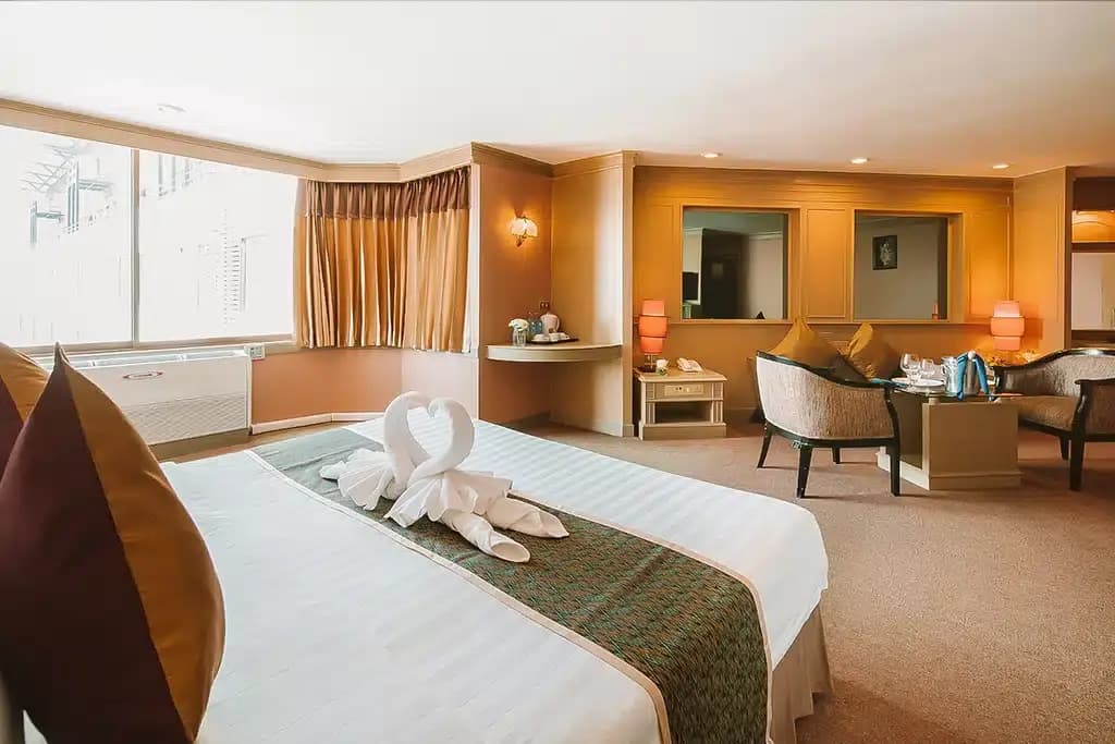 Double Junior Suite with view full double bed