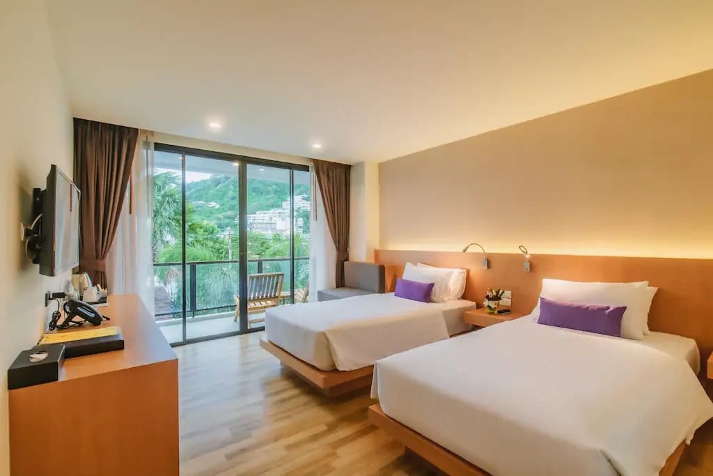 Executive Double room with balcony and with pool view full double bed
