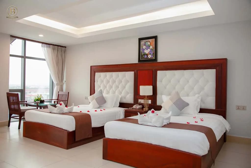 Deluxe Double room with city view twin beds