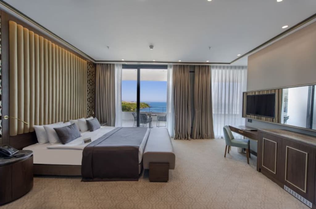 Junior Suite with balcony and with sea view