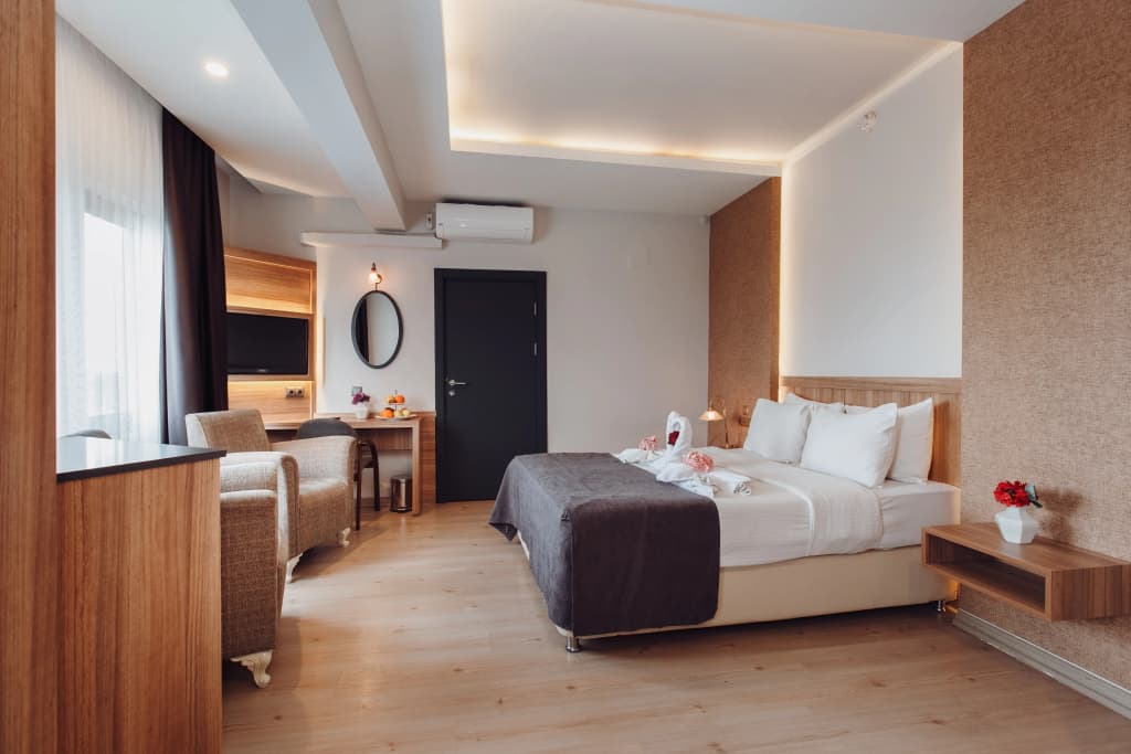 Double Suite full double bed
