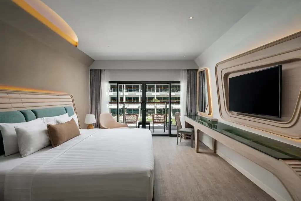 Grand Amora Double room with balcony and with pool view full double bed