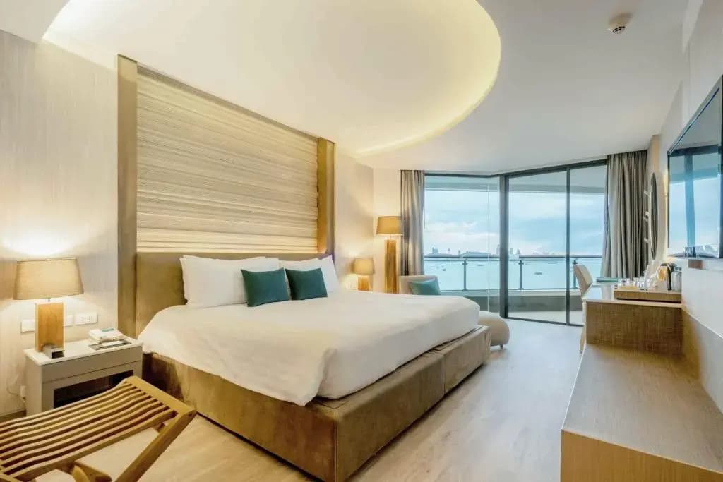 Deluxe Double room with sea view full double bed