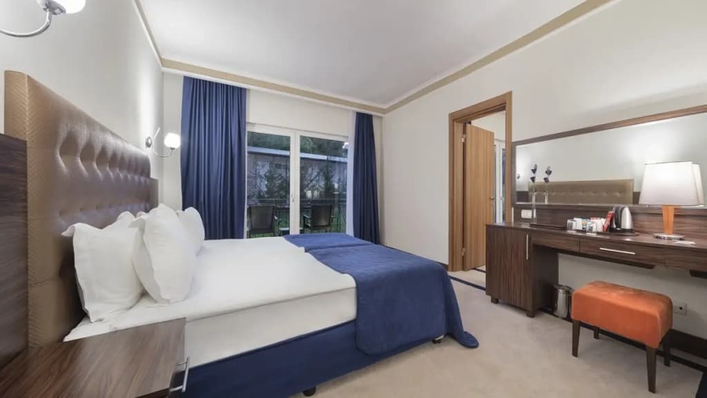 Family Quadruple Club room