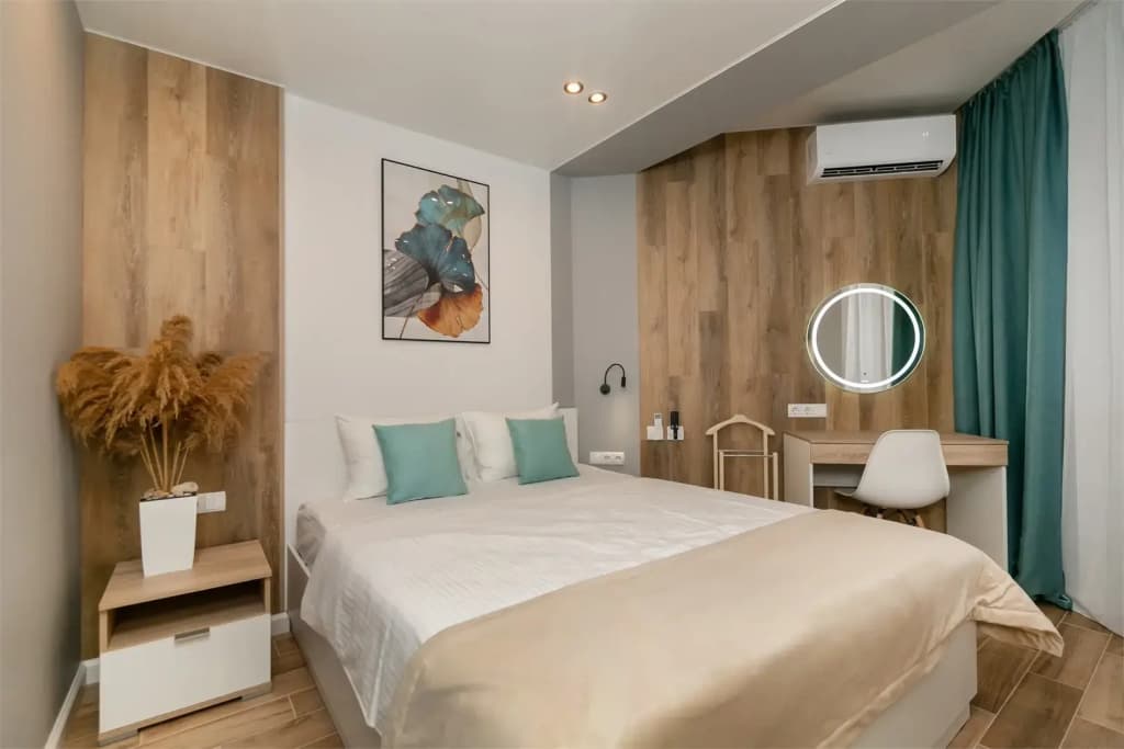 2 rooms Luxury Apartment with partial sea view
