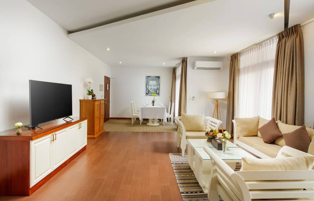 Havana Double Suite with balcony full double bed