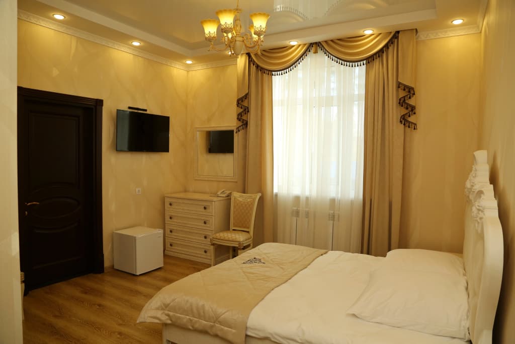 Double Junior Suite full double bed
