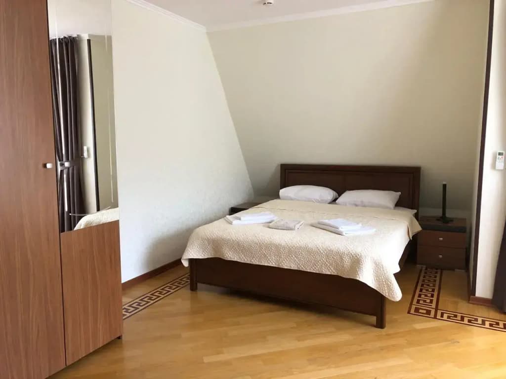 Deluxe Double room with view full double bed