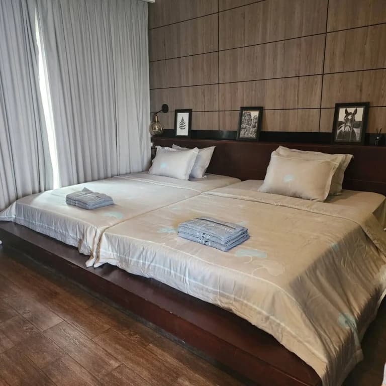 Economy room
