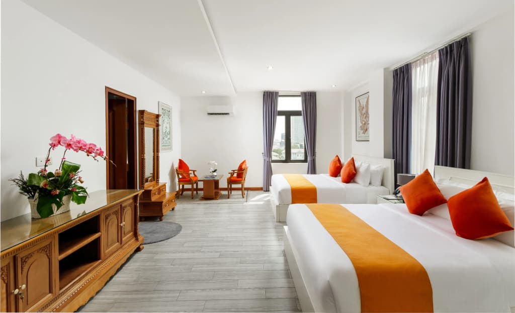 Cocoon Double Suite with balcony twin beds