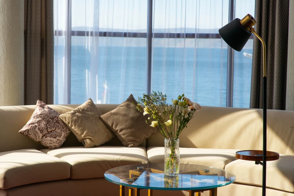 Double Suite with lake view full double bed
