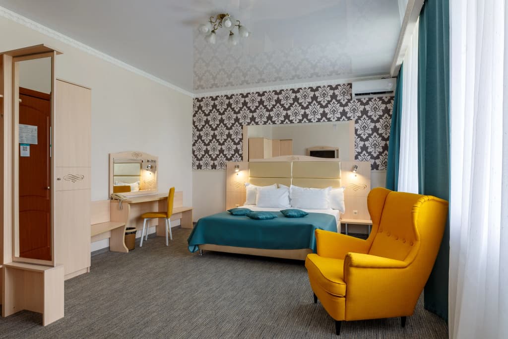 Superior Nika Double room with balcony full double bed