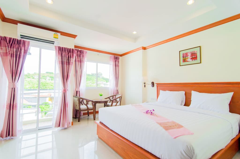Superior Double room with balcony and with view full double bed