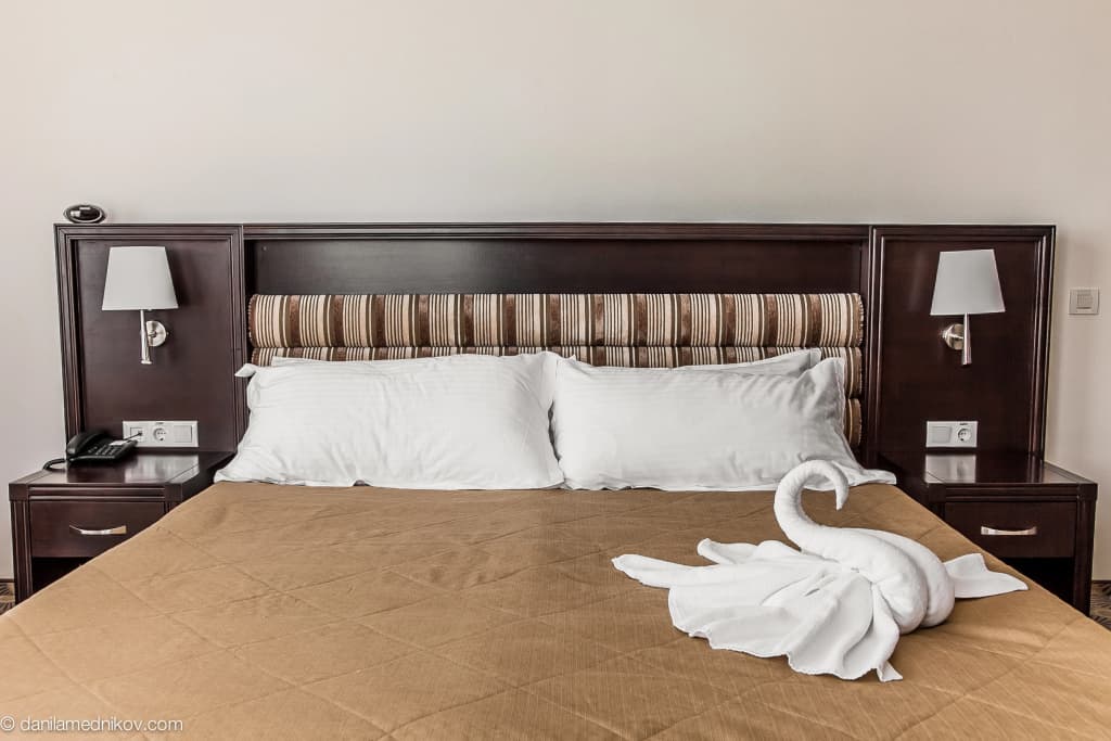 2 Bedrooms Premier Double Suite with balcony and with city view full double bed