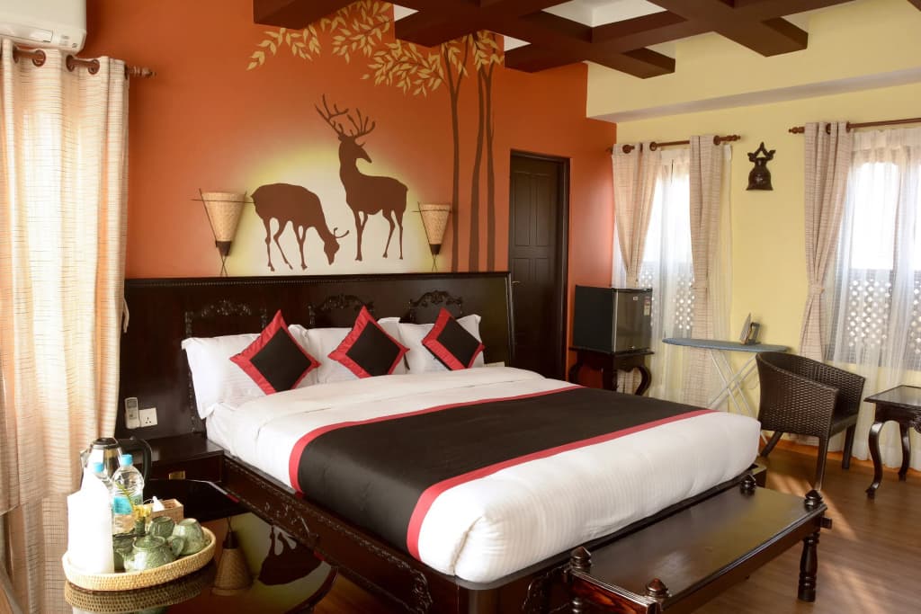 Luxury Double Suite with city view full double bed