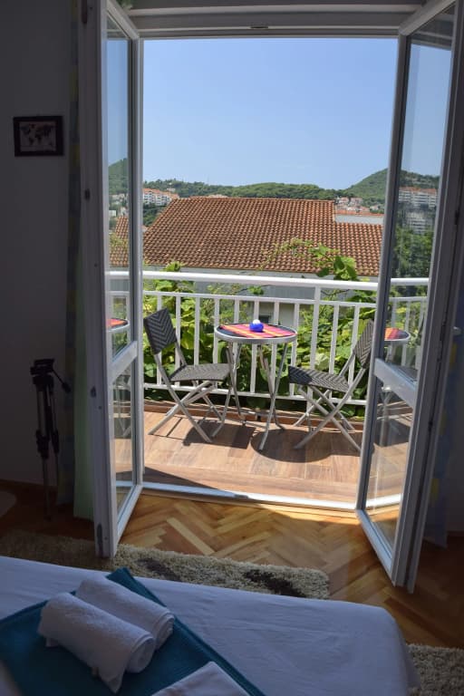 Standard Double room with balcony full double bed