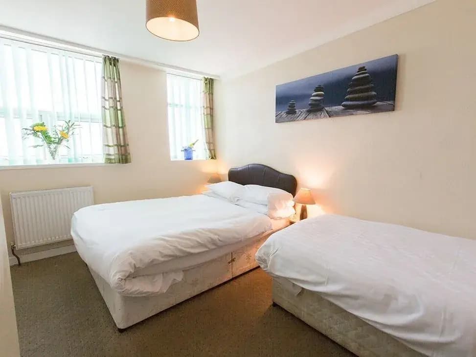 Standard Triple room