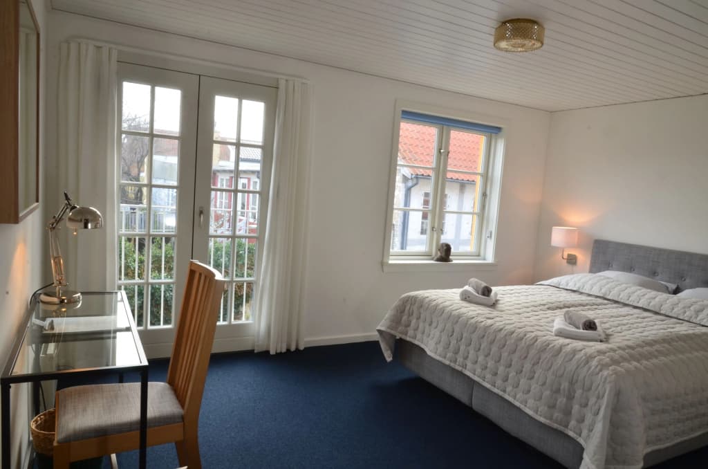 Standard Double room with balcony full double bed