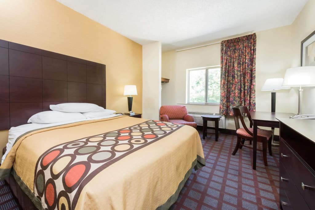 Double Suite full double bed
