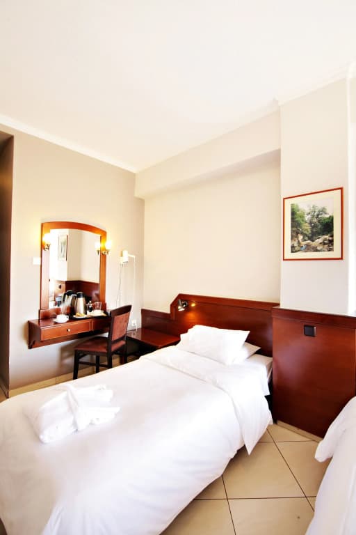 Economy Double room full double bed