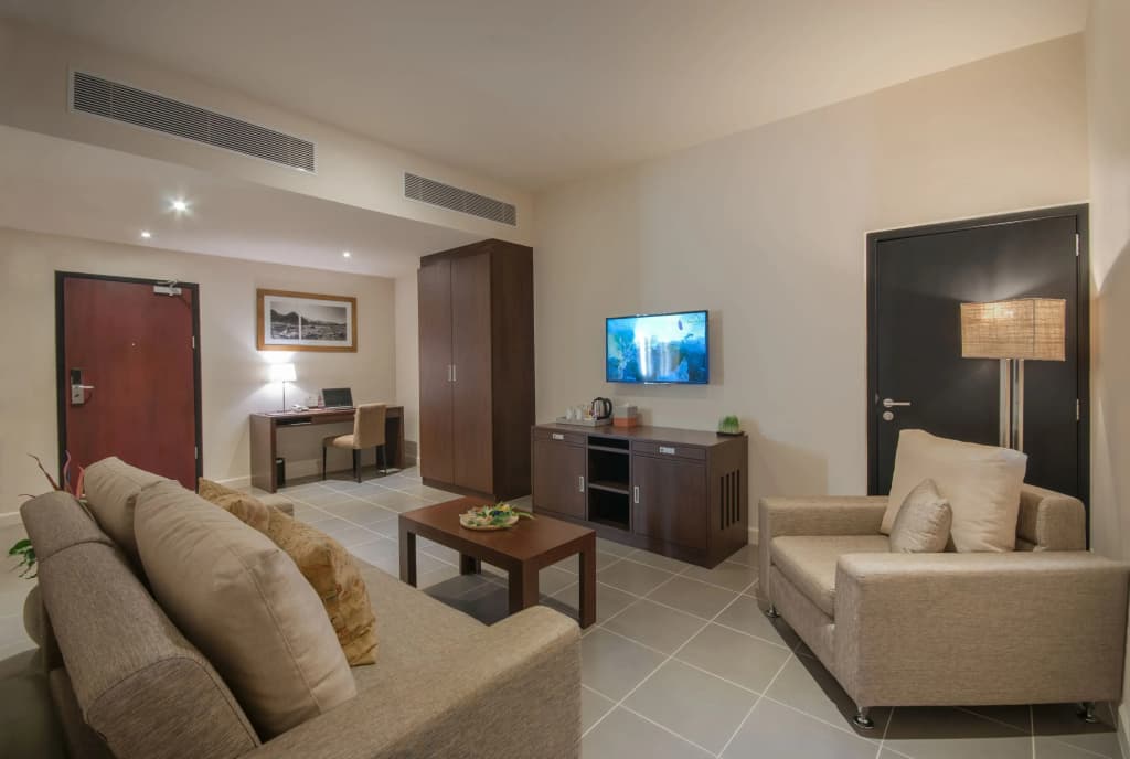 Double Suite full double bed