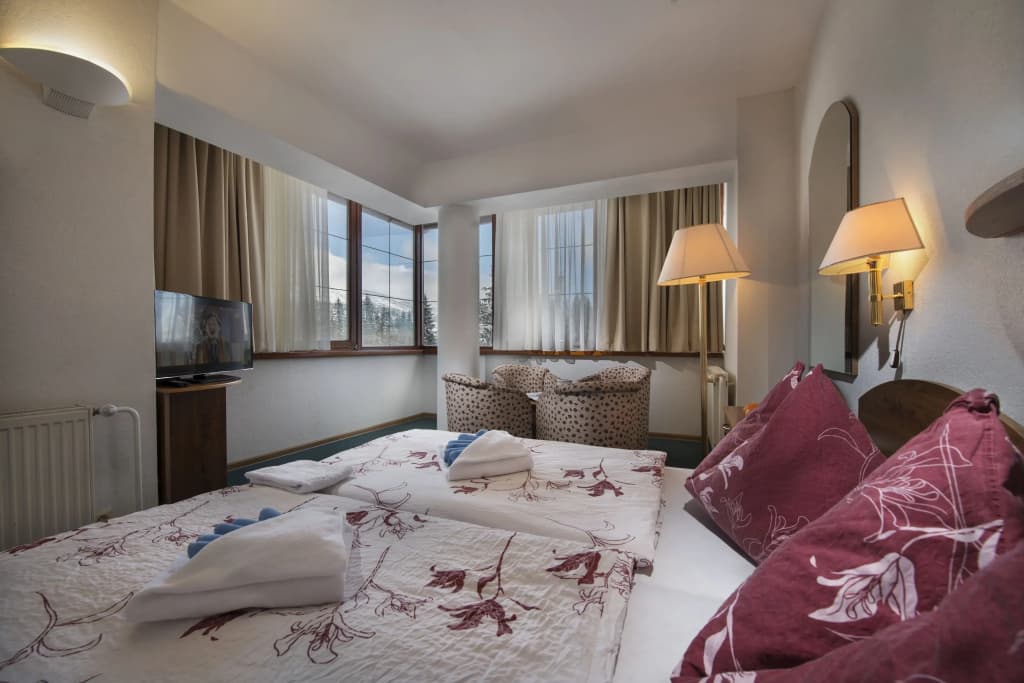 2 Bedrooms Apartment