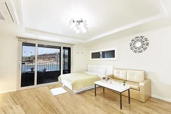 Double Studio full double bed