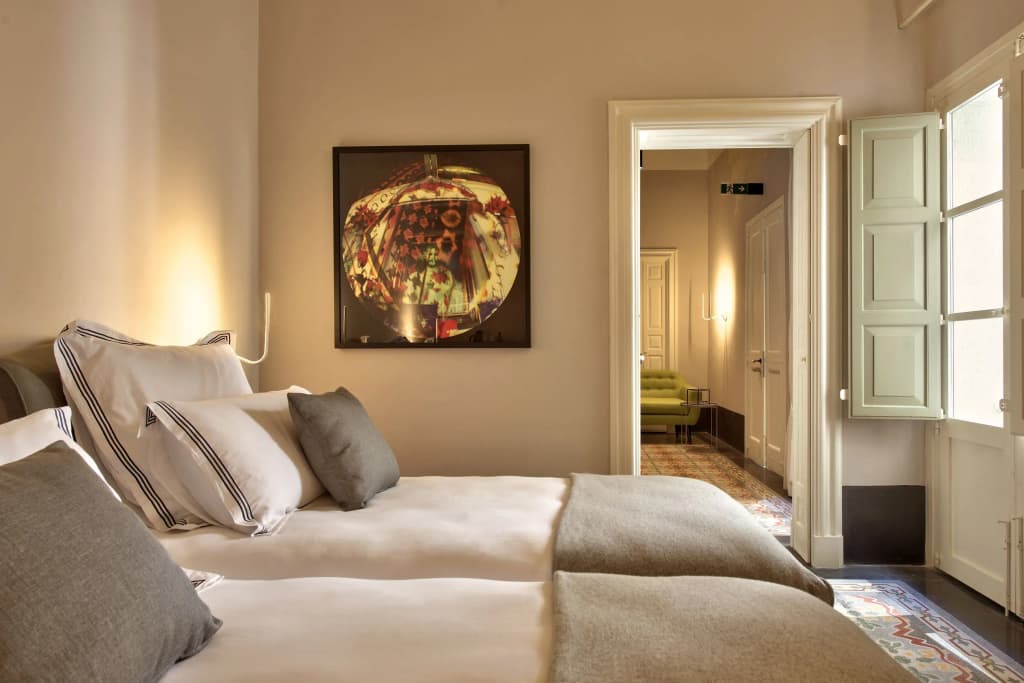 Deluxe Double Suite twin beds