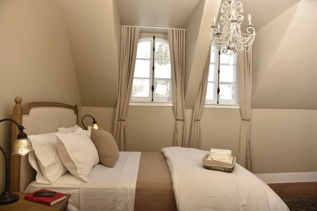 Comfort room