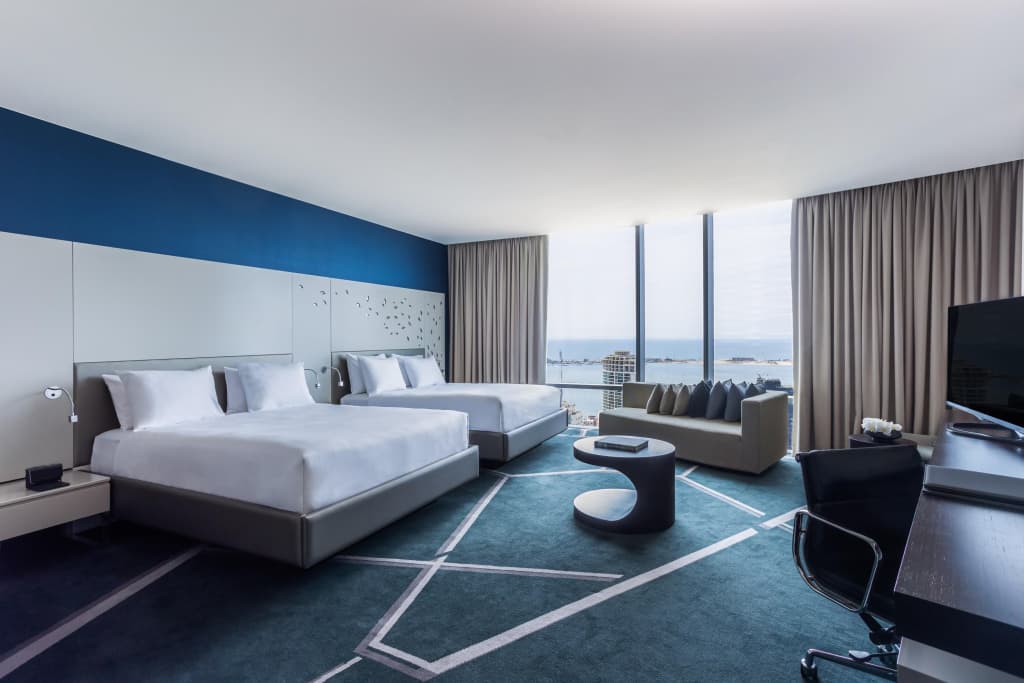 Classic Double Club room twin beds